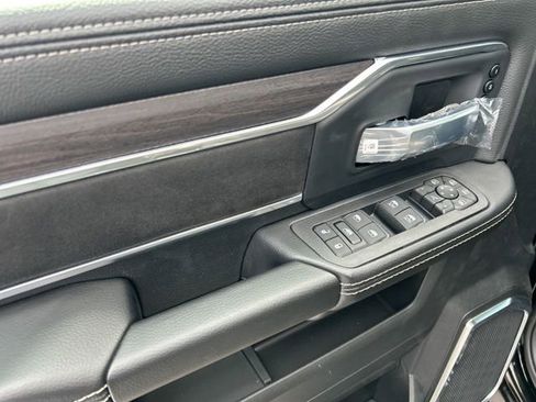 New 2026 RAM 2500 Laramie AWD/4WD image 23