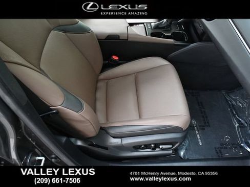 Used 2023 Lexus ES 300h w/ Premium Package FWD image 21