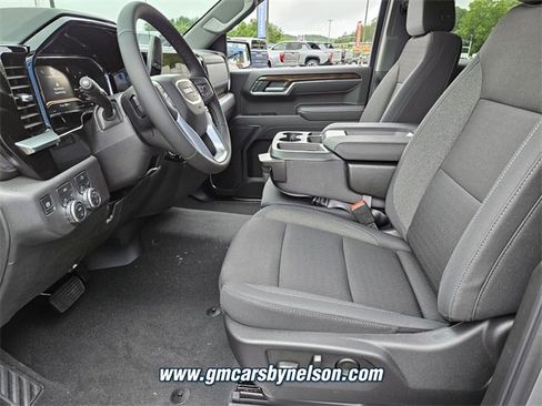 New 2025 GMC Sierra 1500 Elevation image 5