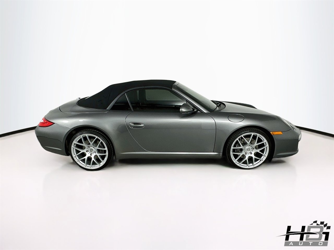 Used 2011 Porsche 911 Carrera RWD image 4