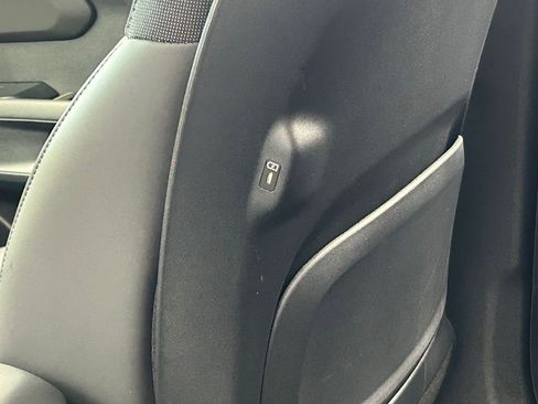 Used 2027 Kia Telluride S image 39