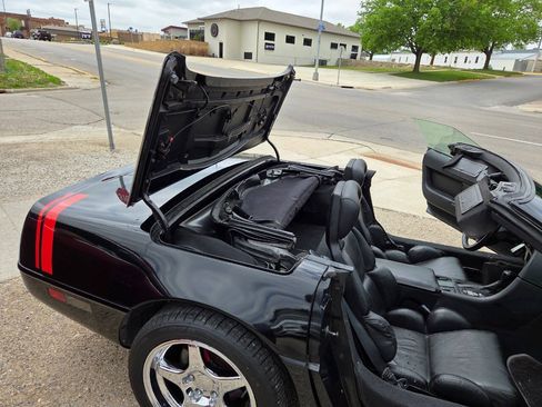 Used 1993 Chevrolet Corvette Convertible RWD image 5