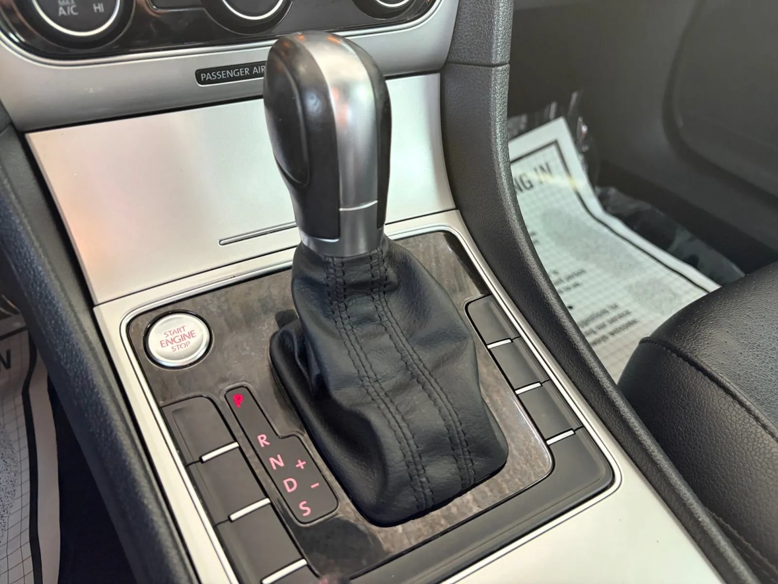 Used 2019 Volkswagen Passat 2.0T Wolfsburg w/ Wheels & Sunroof Package FWD image 27