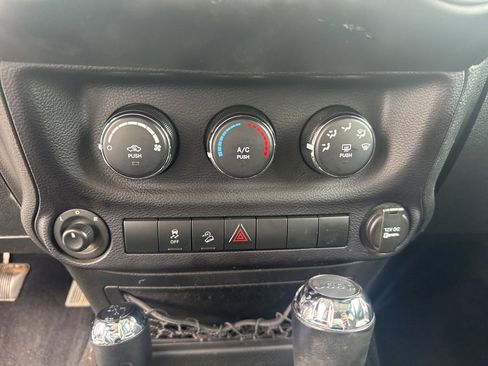 Used 2016 Jeep Wrangler Unlimited Sport w/ Quick Order Package 24S image 16