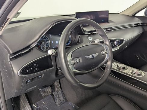 Used 2025 Genesis GV70 2.5T AWD/4WD image 12