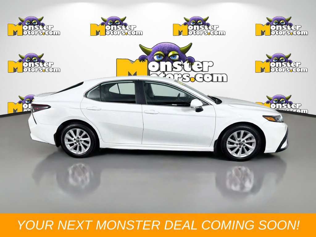 Used 2021 Toyota Camry SE AWD/4WD image 4