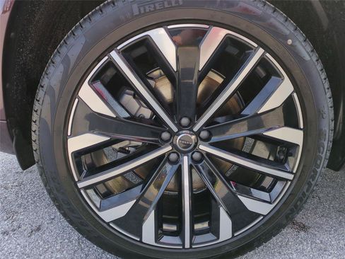 New 2026 Volvo XC90 B6 Plus w/ Protection Package AWD/4WD image 22