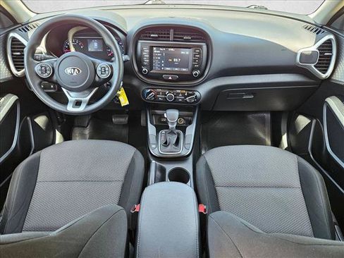 Used 2020 Kia Soul LX FWD image 17