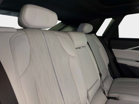 Used 2024 Cadillac Lyriq Luxury RWD image 28
