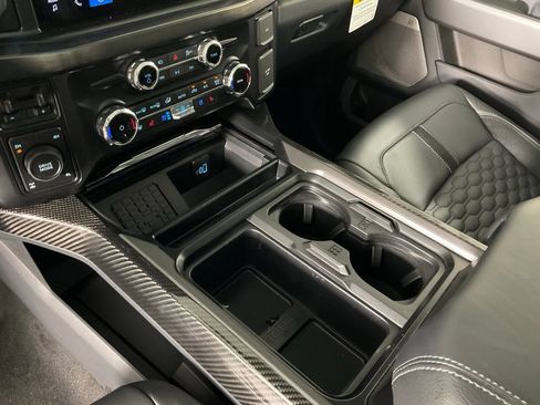 New 2026 Ford F250 Lariat w/ Black Appearance Package AWD/4WD image 19