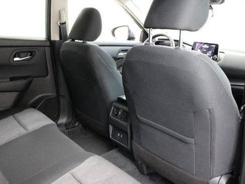 Certified 2026 Nissan Rogue SV FWD image 20