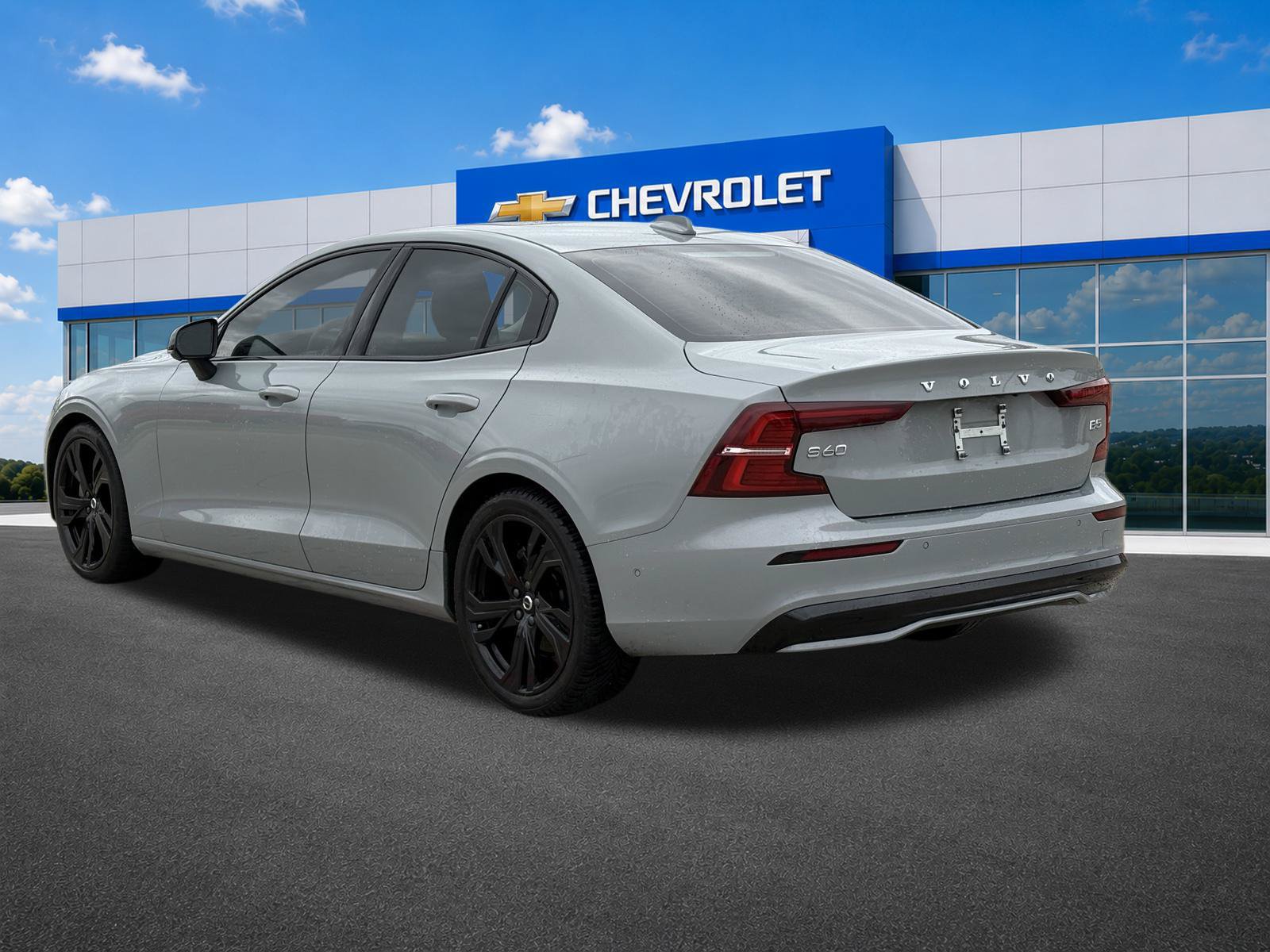 Used 2024 Volvo S60 B5 Plus FWD image 5