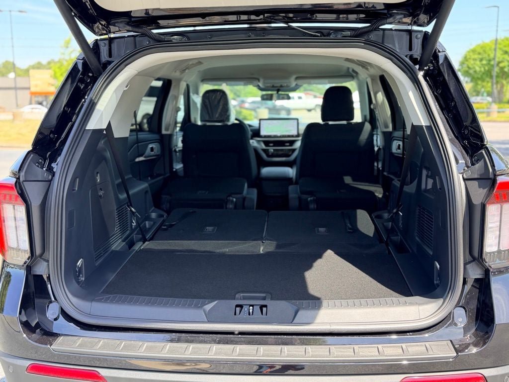 New 2026 Ford Explorer Active RWD image 30