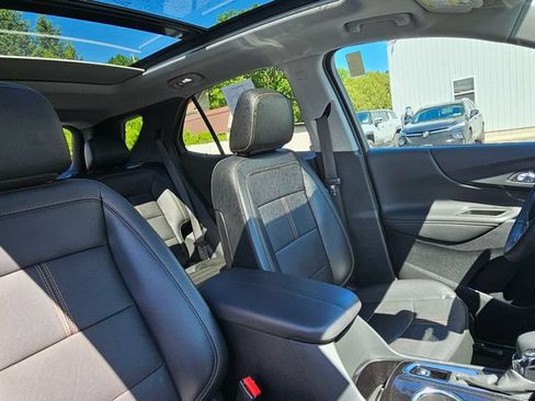 Used 2023 Chevrolet Equinox Premier AWD/4WD image 19