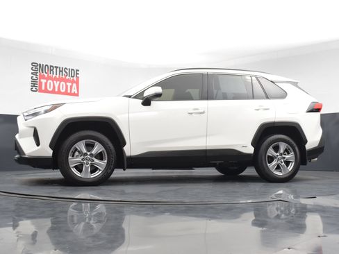 Used 2025 Toyota RAV4 LE AWD/4WD image 24