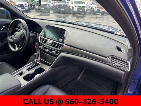 Used 2018 Honda Accord Sport image 8