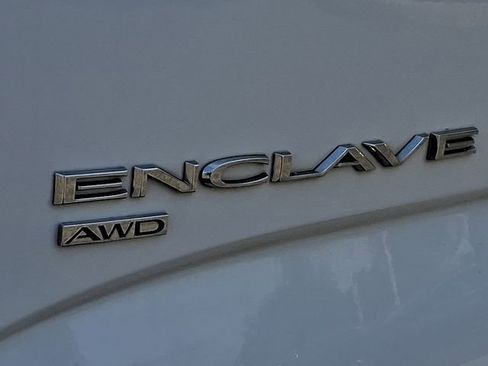 Used 2024 Buick Enclave Premium AWD/4WD image 33