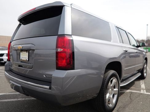 Used 2018 Chevrolet Suburban Premier image 8
