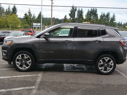Used 2021 Jeep Compass Limited image 4