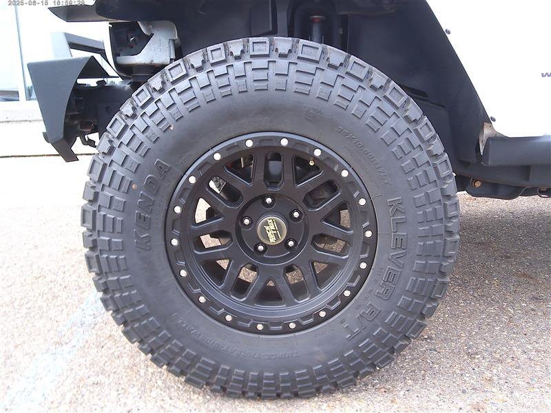 Used 2015 Jeep Wrangler Unlimited Sahara AWD/4WD image 20