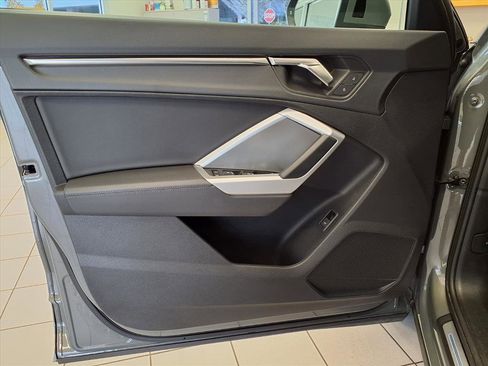 Used 2025 Audi Q3 2.0T Premium image 22