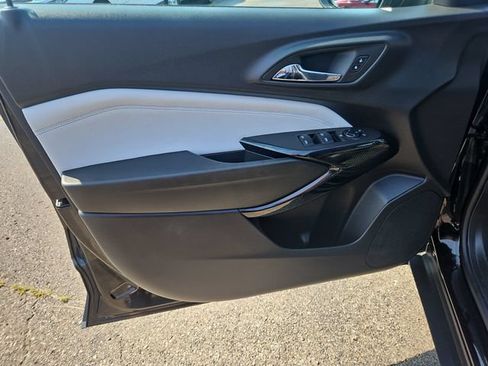 Used 2025 Chevrolet Trax LT FWD image 10
