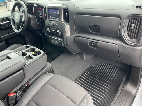 Used 2024 Chevrolet Silverado 1500 Custom image 22