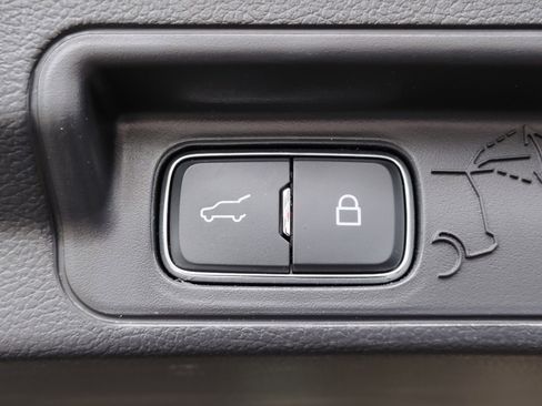 Used 2025 Ford Explorer Active image 33