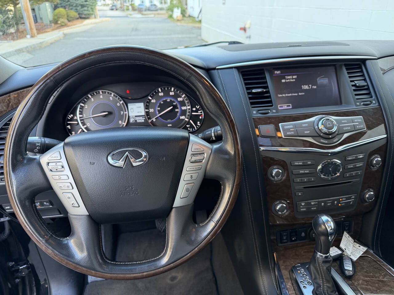Used 2015 INFINITI QX80 4WD w/ Theater Package image 16