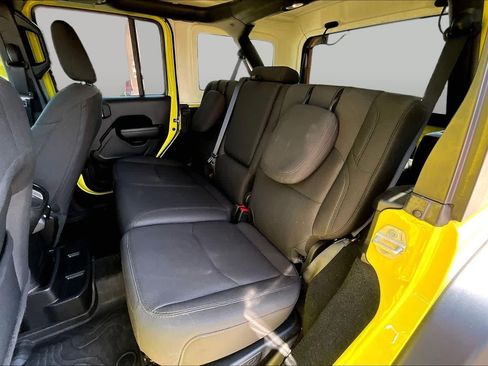 Used 2023 Jeep Wrangler Unlimited w/ Cold Weather Group AWD/4WD image 21