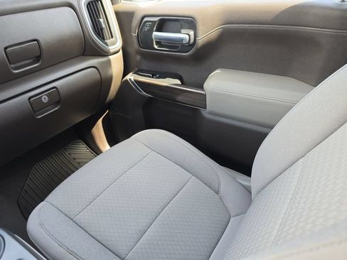 Used 2021 Chevrolet Silverado 1500 LT RWD image 19