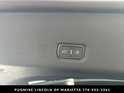 New 2026 Lincoln Navigator L Reserve AWD/4WD image 37