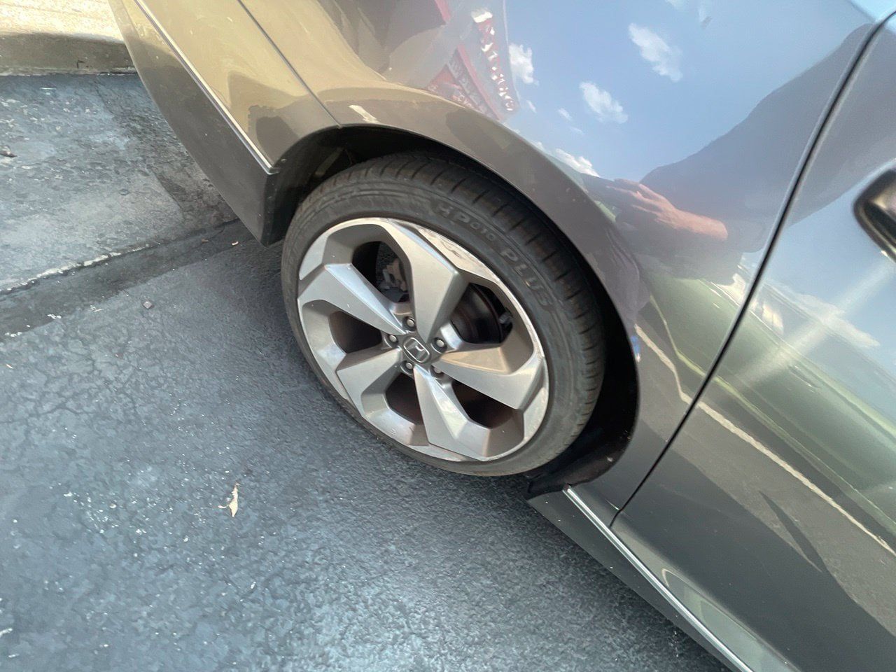 Used 2018 Honda Accord Touring image 13