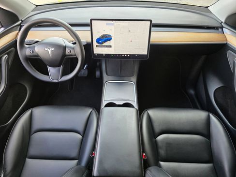 Used 2024 Tesla Model Y Long Range AWD/4WD image 13
