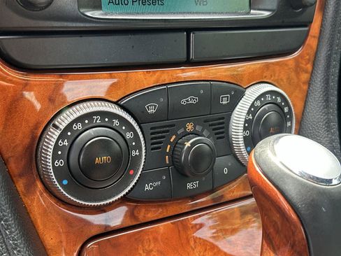 Used 2003 Mercedes-Benz SL 500 image 24
