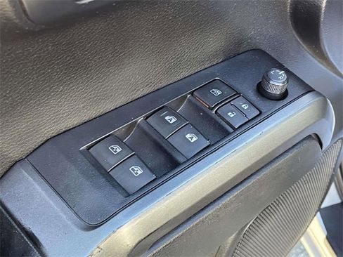 Used 2021 Toyota Tacoma TRD Sport w/ Technology Package image 16