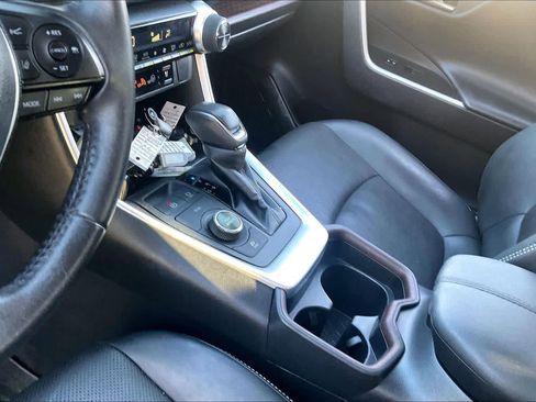Used 2020 Toyota RAV4 Limited w/ Limited Grade Weather Package AWD/4WD image 17