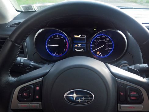 Used 2017 Subaru Legacy 2.5i Limited AWD/4WD image 8