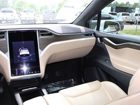 Used 2016 Tesla Model X 90D AWD/4WD image 20