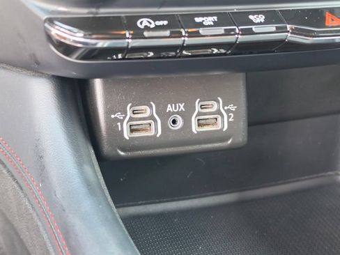 Used 2024 Dodge Durango GT RWD image 38
