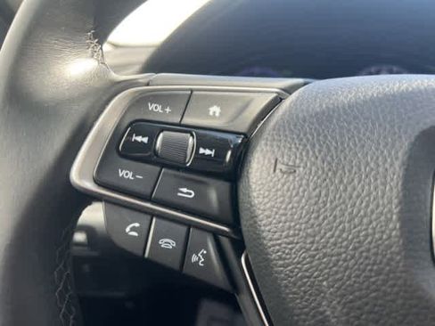 Used 2018 Honda Accord Touring image 26