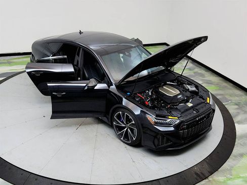 Used 2022 Audi RS 7 Sportback AWD/4WD image 38