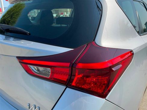 Used 2017 Toyota Corolla iM w/ All-Weather Mat Package FWD image 70
