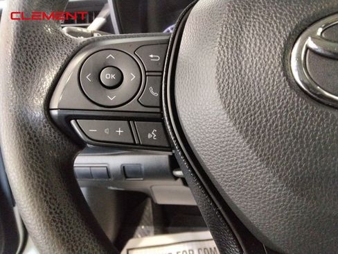 Used 2020 Toyota Corolla LE image 9