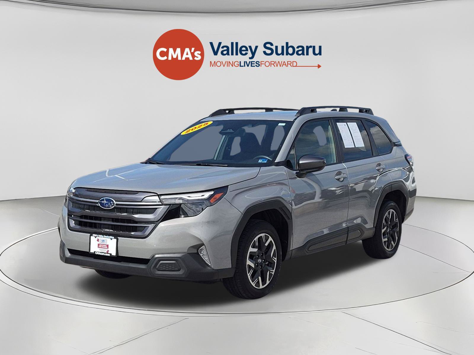 Certified 2025 Subaru Forester Premium AWD/4WD image 1