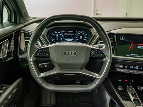 Used 2023 Audi Q4 e-tron Premium w/ Convenience Package image 27