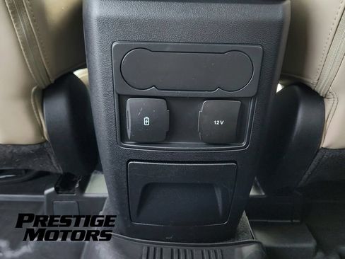 Used 2022 Ford Explorer XLT w/ Equipment Group 202A AWD/4WD image 19
