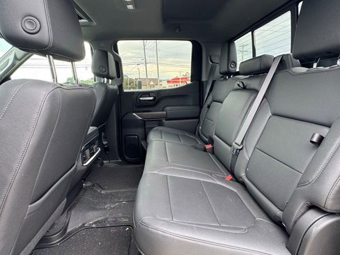 Used 2022 GMC Sierra 1500 SLT w/ SLT Premium Plus Package AWD/4WD image 14