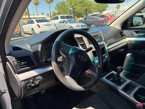 Used 2013 Subaru Outback 2.5i AWD/4WD image 16