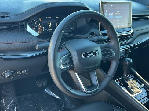 Used 2023 Jeep Compass Trailhawk image 10